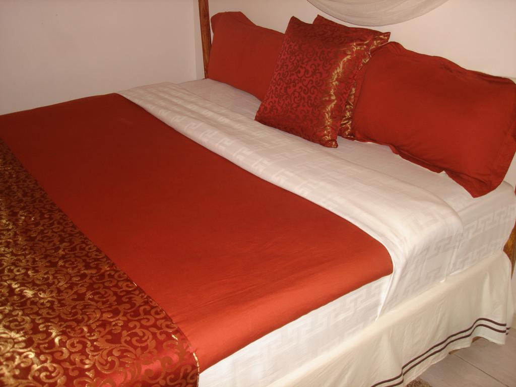 Wellsprings Hotel Gulu Екстер'єр фото