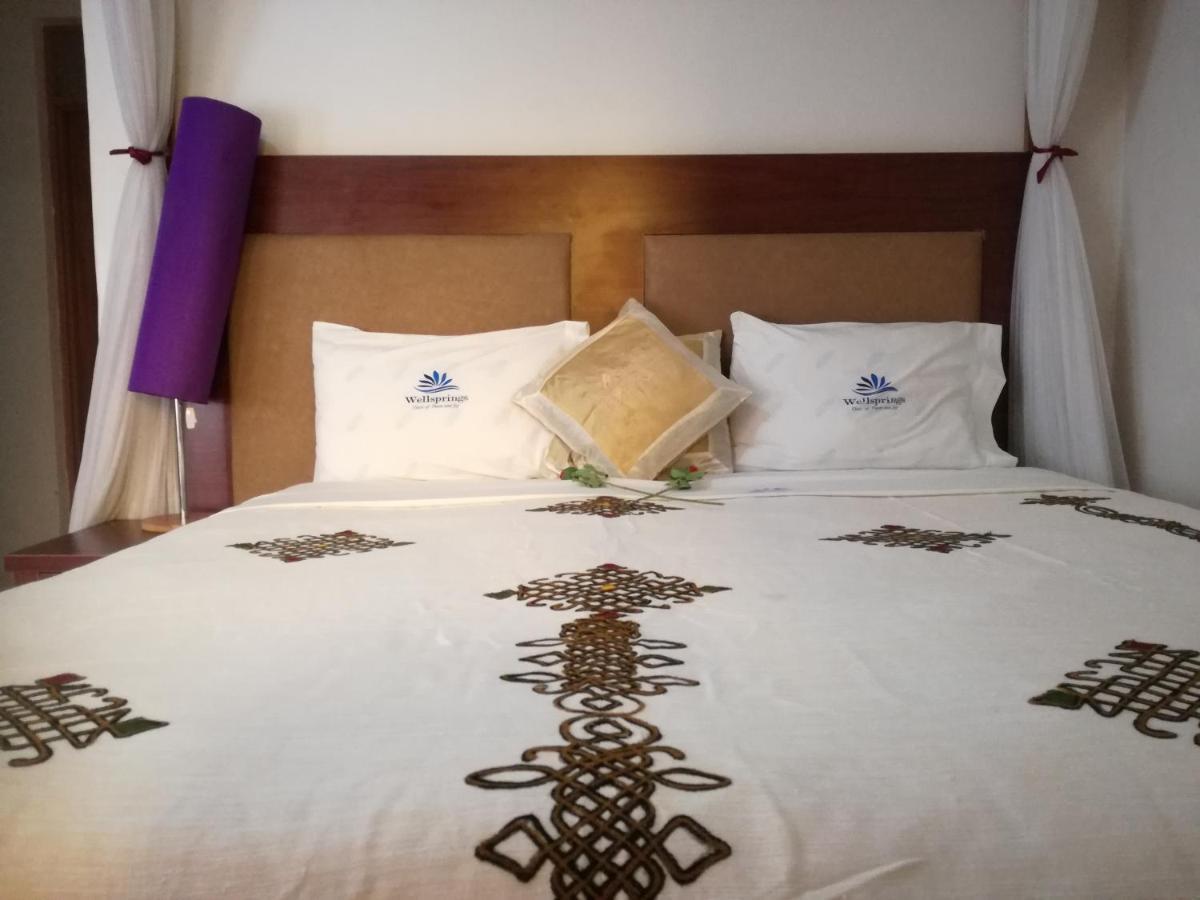 Wellsprings Hotel Gulu Екстер'єр фото