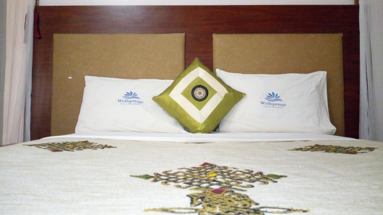 Wellsprings Hotel Gulu Екстер'єр фото