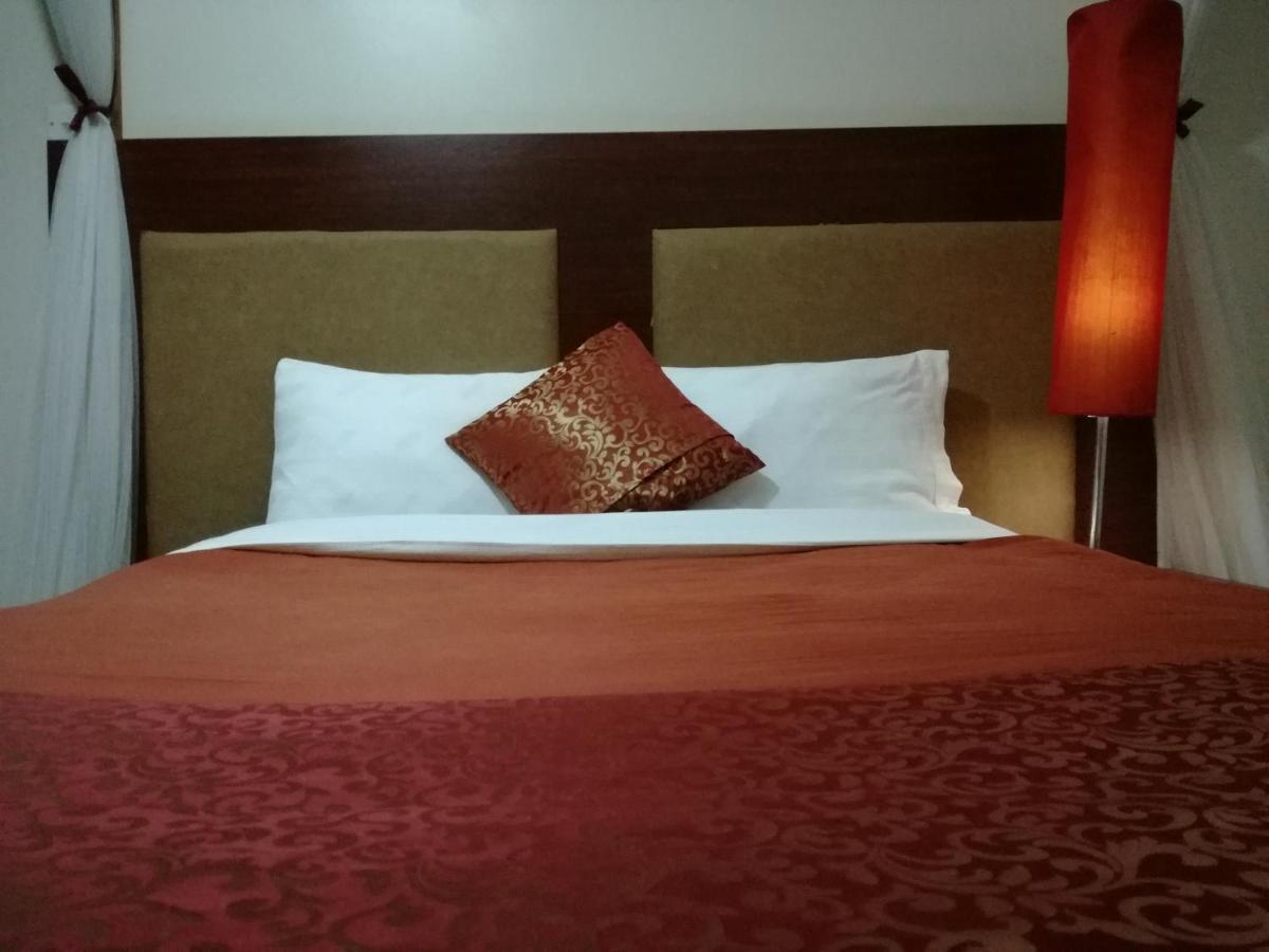 Wellsprings Hotel Gulu Екстер'єр фото